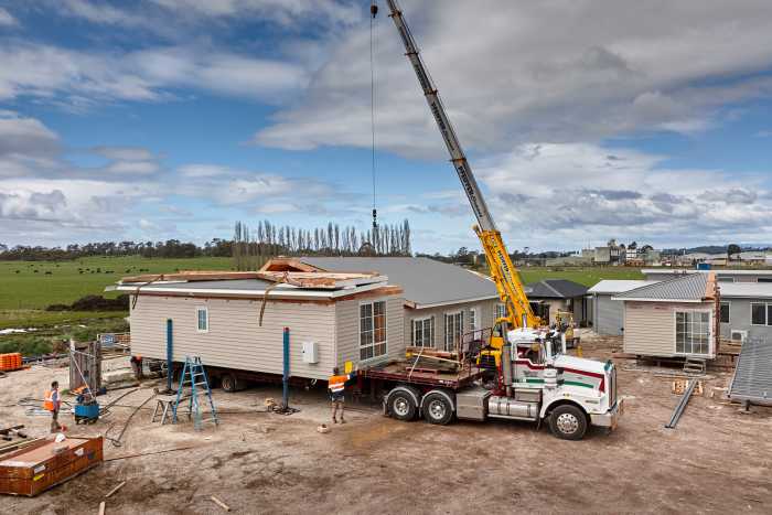 Split and Load of 3-Module Modular Home